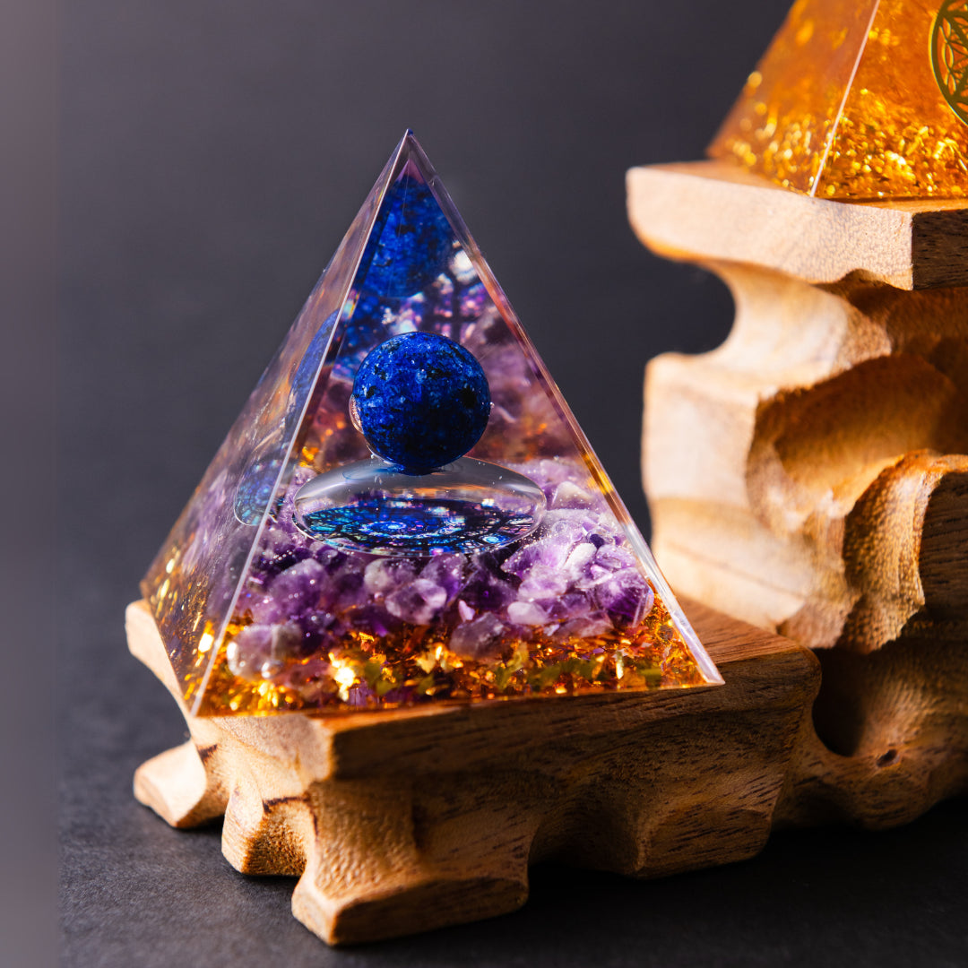 La Collection des Trois Pyramides de Manifestation