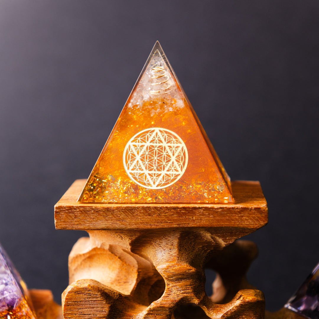 La Collection des Trois Pyramides de Manifestation