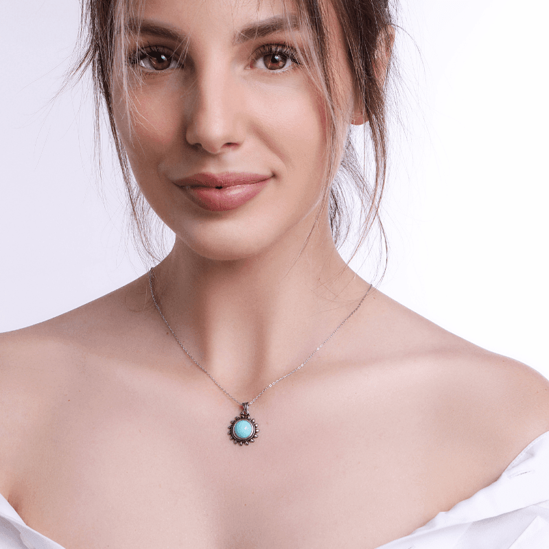 Collier Porte-Bonheur Hera et Pendentif Soleil en Turquoise