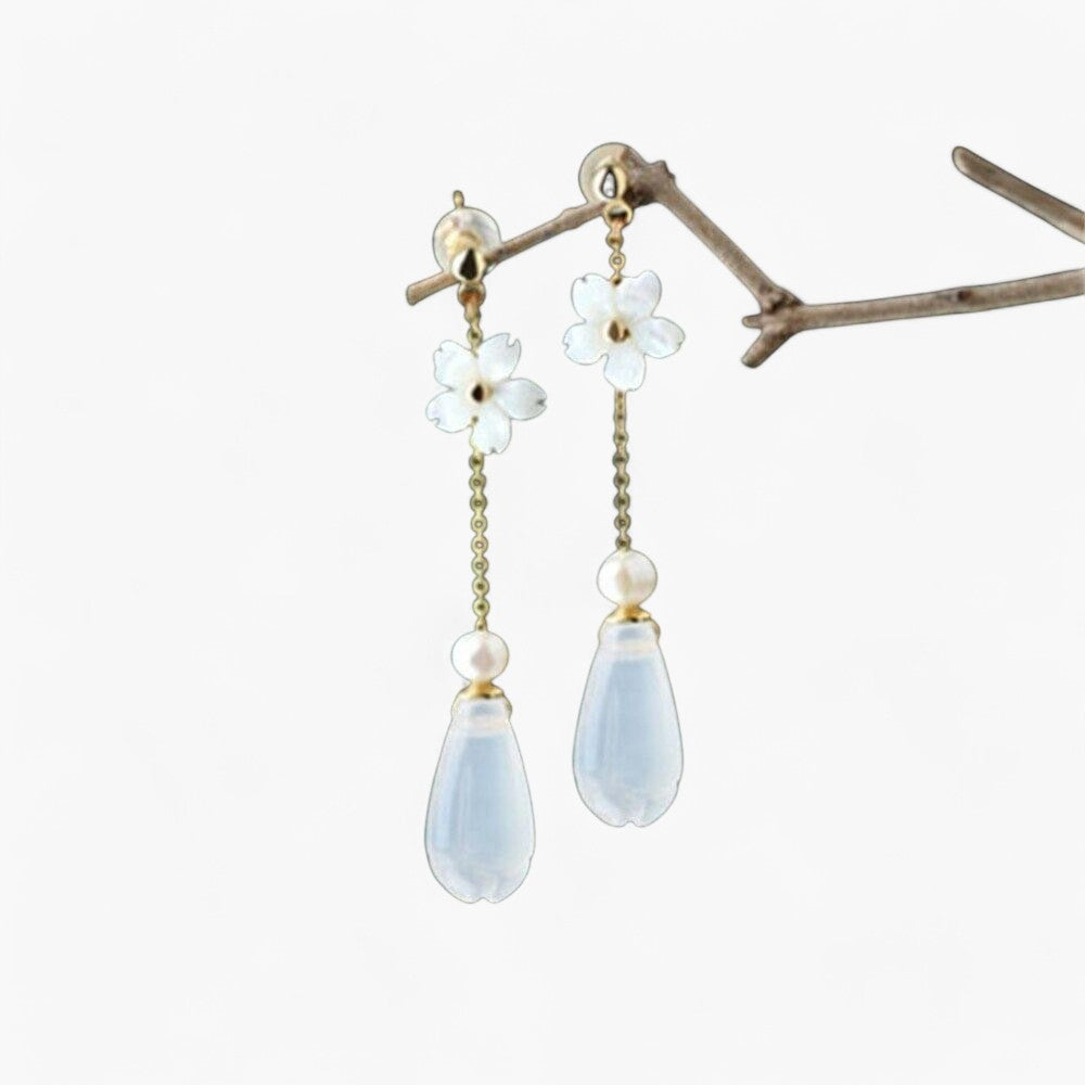 Pendants d'Oreilles Fleur en Perles Purifiantes et Agate Blanche