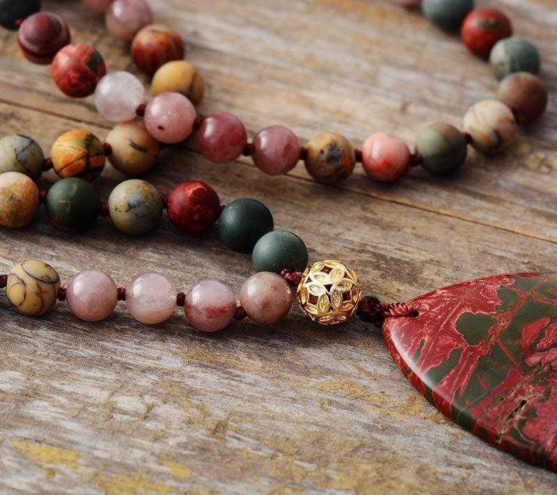 Collier Vintage Feuille en Jaspe et Onyx