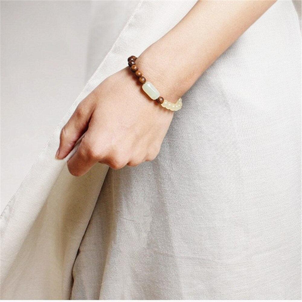 Bracelet Pleine Conscience en Bois de Santal du Tigre et Perles de Jade