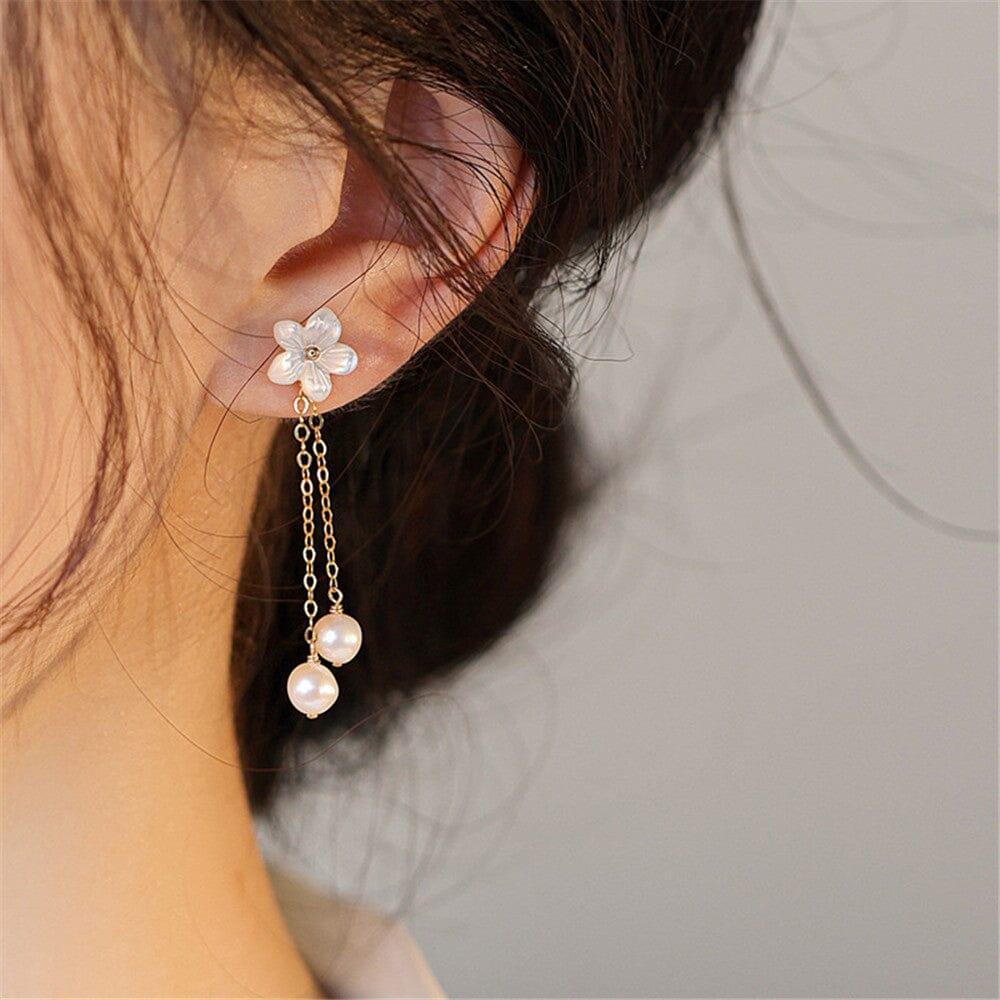 Boucles d'Oreilles Cascade de Perles et de Pétales