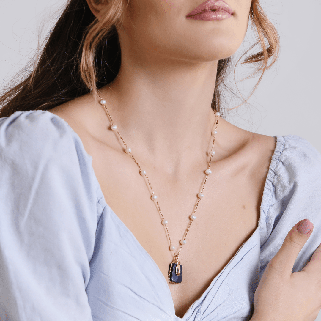 Pendentif Profondeurs Océaniques en Perles d'Eau Douce et Lapis-Lazuli