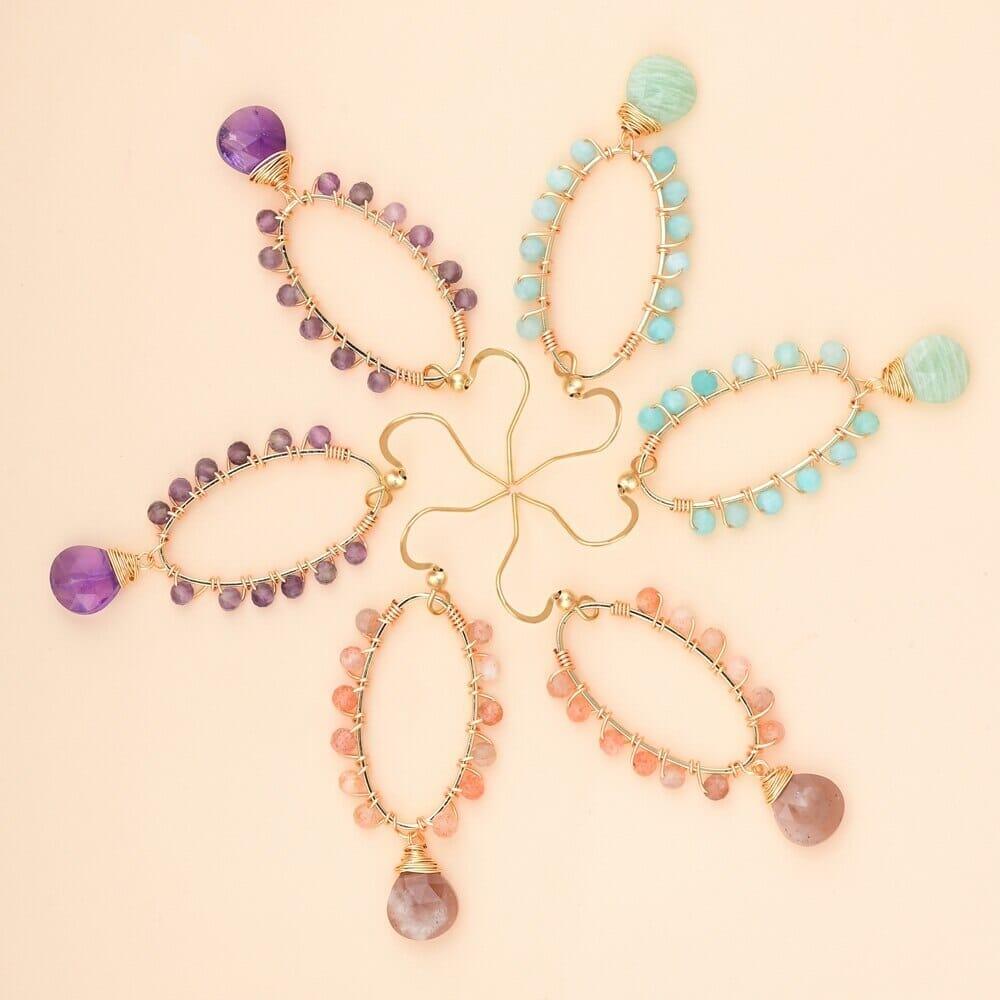 Boucles d'Oreilles Rêverie Tranquille en Amazonite, Pierre de Soleil et Améthyste