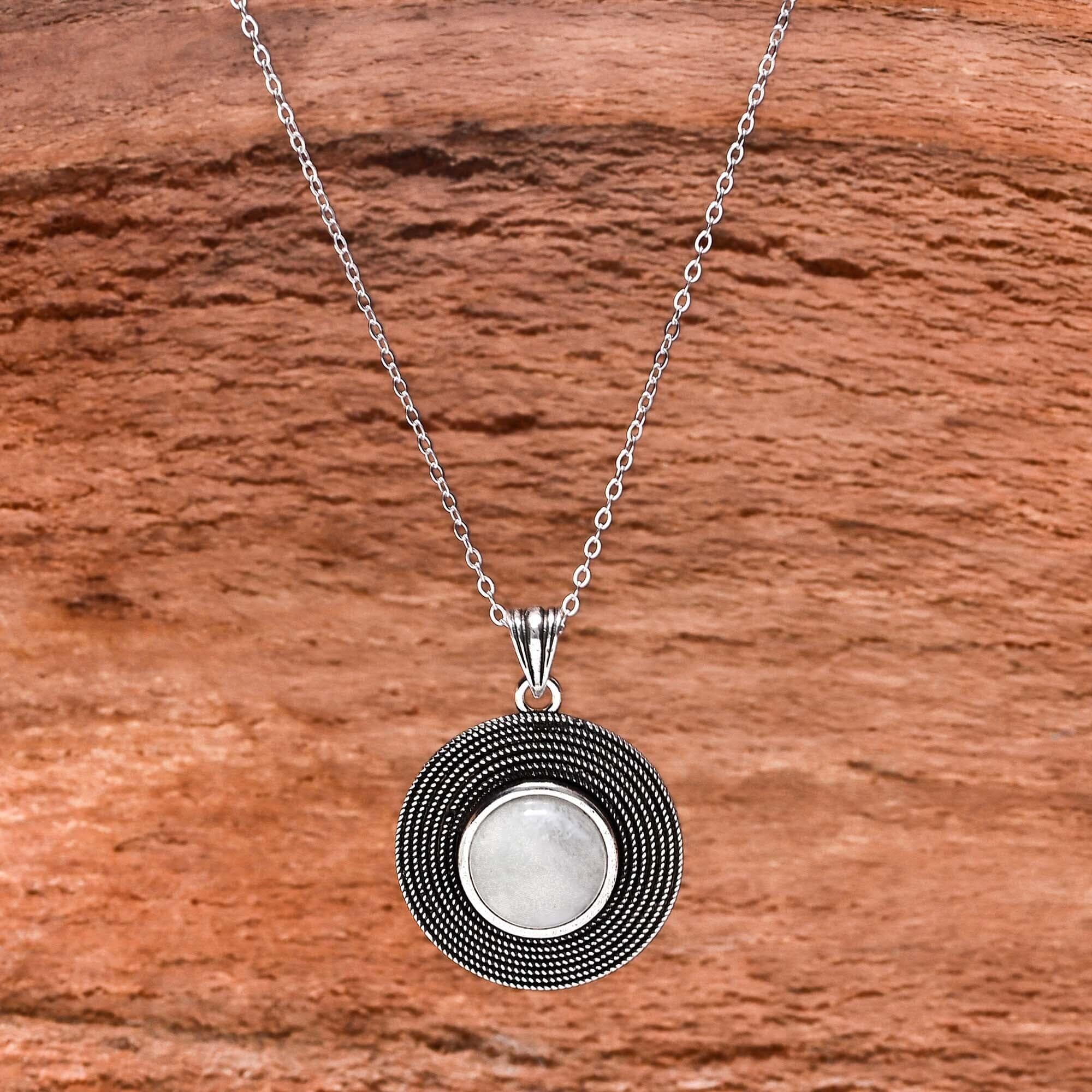Collier d'Énergie Positive Hemera en Pierre de Lune