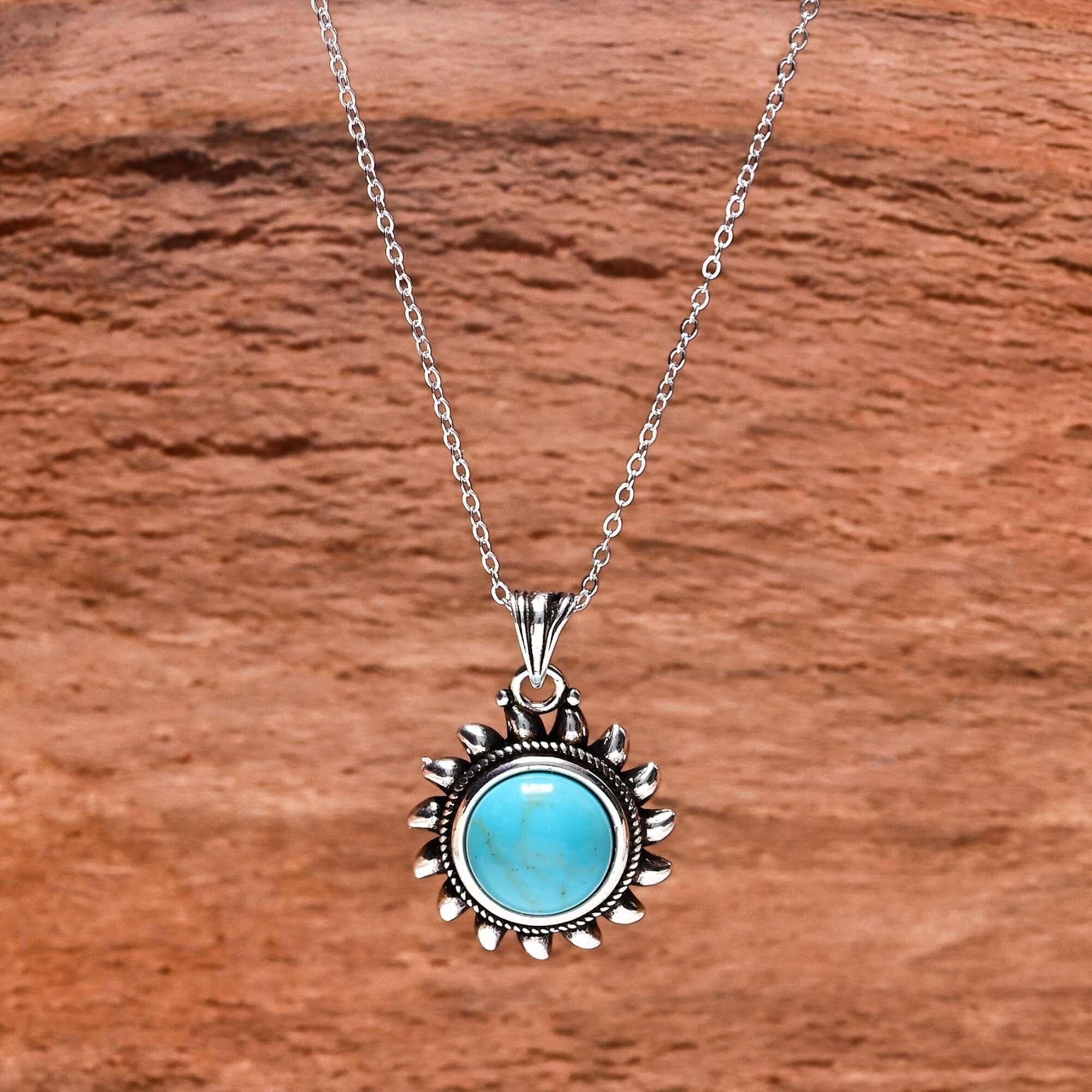 Collier Porte-Bonheur Hera et Pendentif Soleil en Turquoise