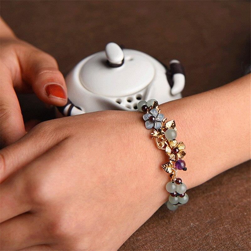 Bracelet en Jade Doré Délicate Fleur de Coquillage