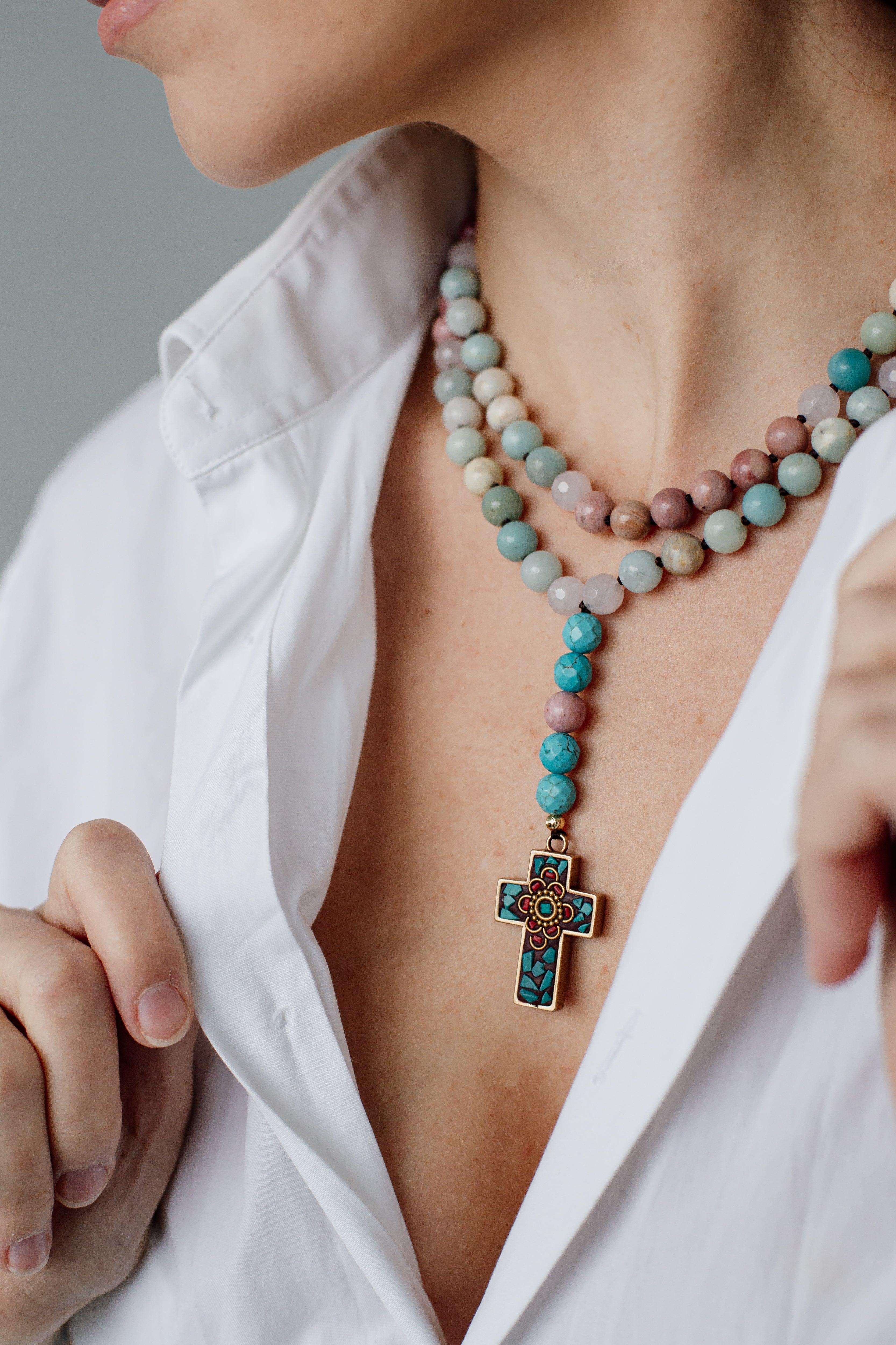 Collier Croix d'Espoir et de Foi en Rhodonite, Amazonite et Quartz