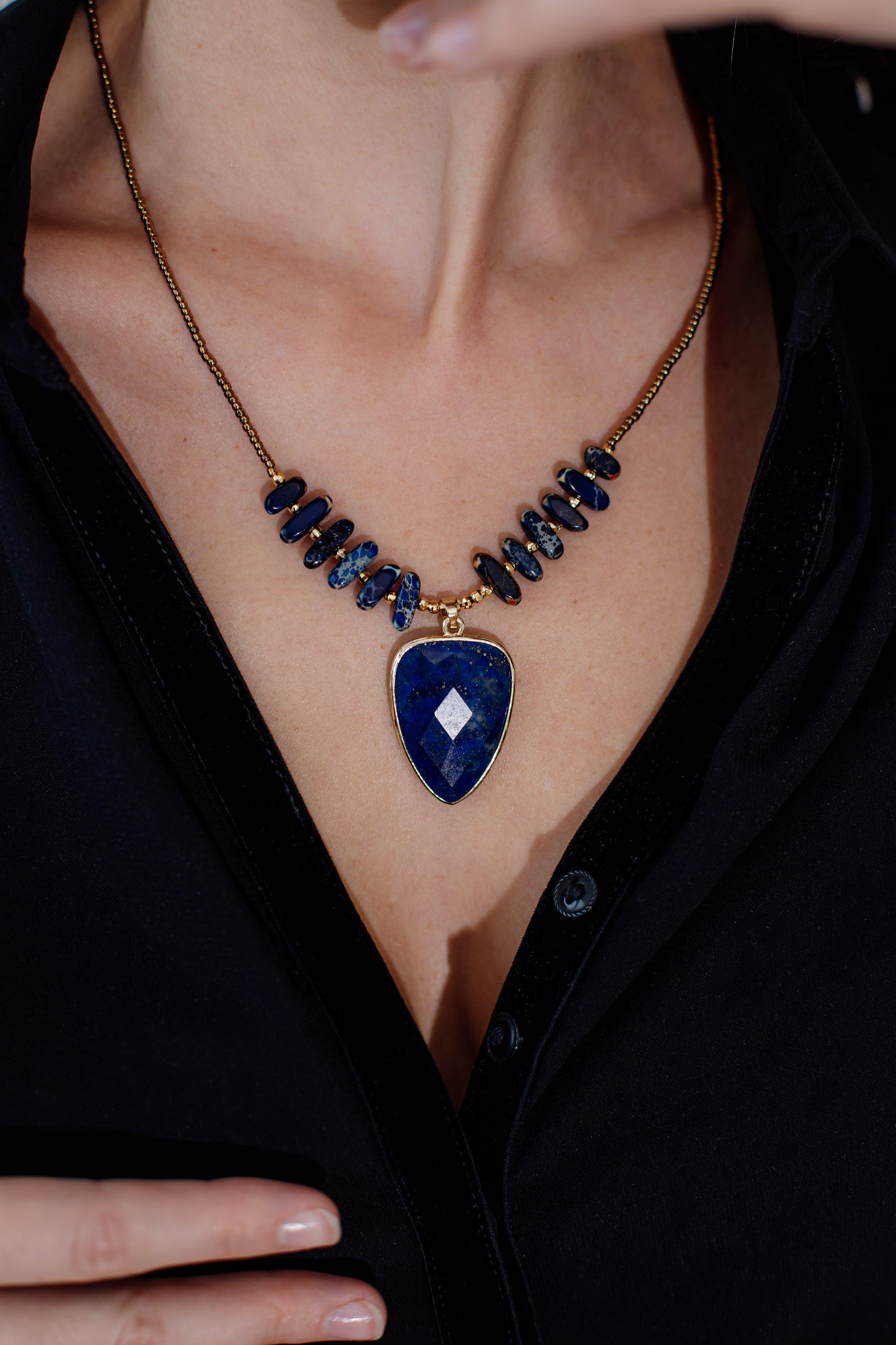 Collier Pendentif Bohème en Lapis-Lazuli