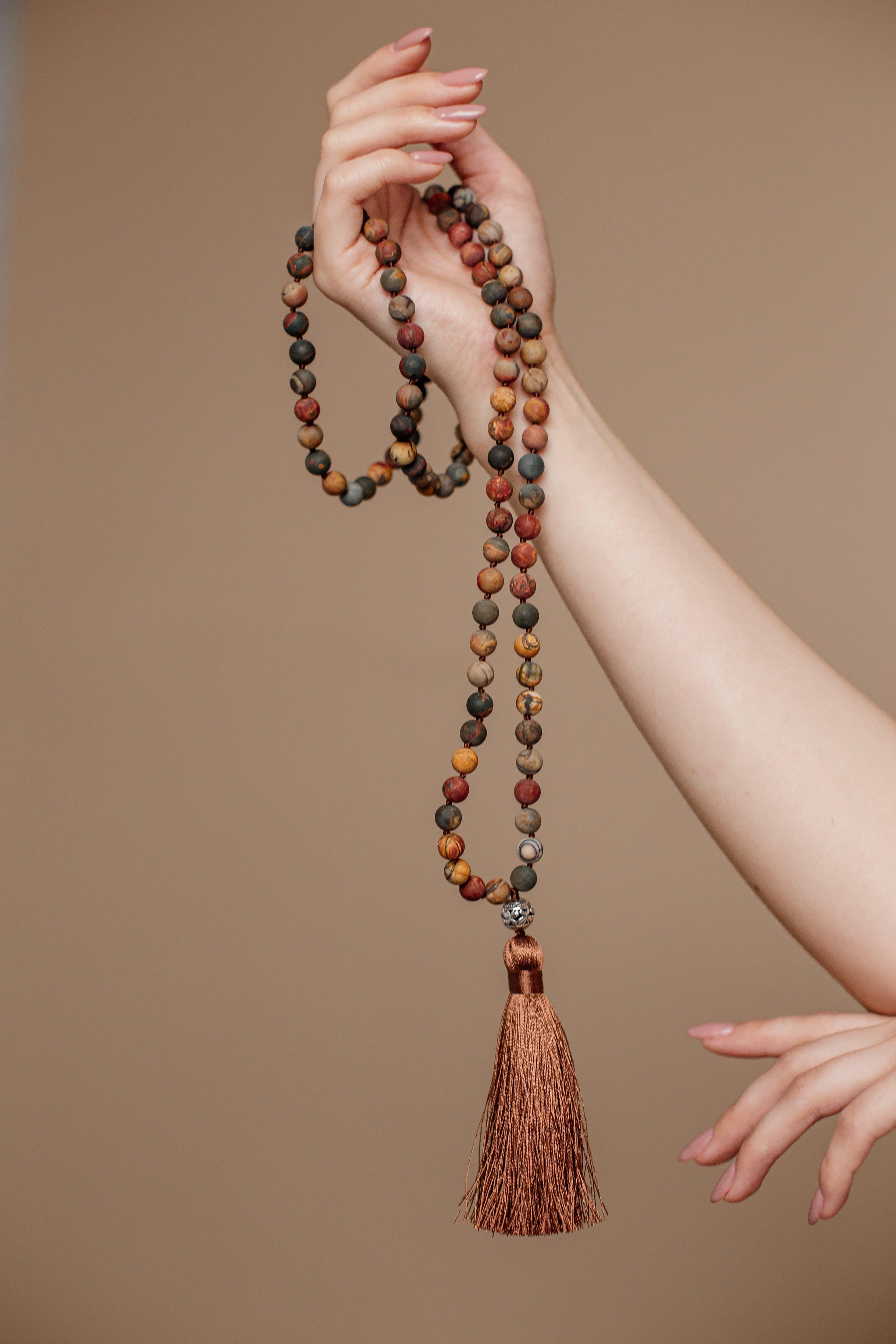 Collier à Pompon Nourrissant pour l'Âme en Jaspe