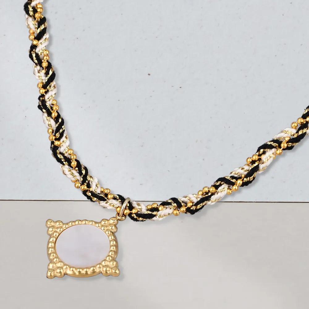 Collier Pureté du Clair de Lune en Coquillage Blanc