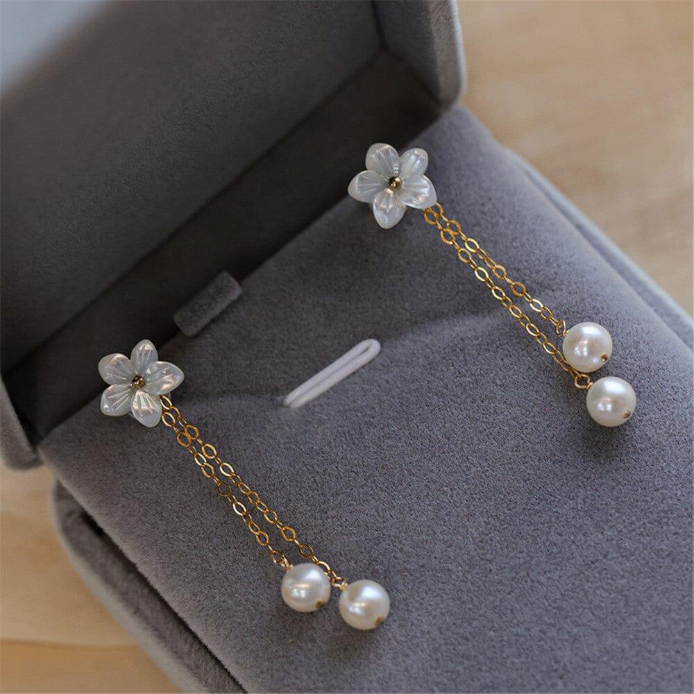 Boucles d'Oreilles Cascade de Perles et de Pétales