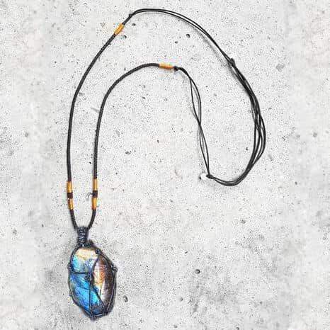 Collier en Labradorite "Coeur de Dragon"