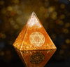 Pyramide d’orgonite en citrine de manifestation