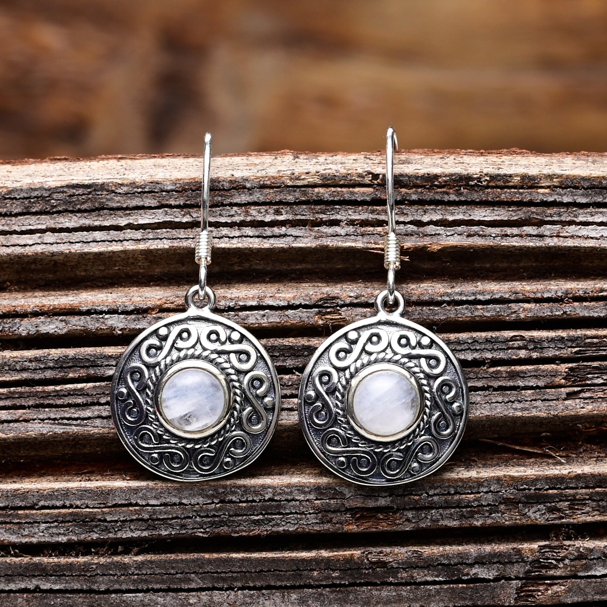 Boucles d'Oreilles Apaissante Maia  en Argent Veilli et Pierre de Lune