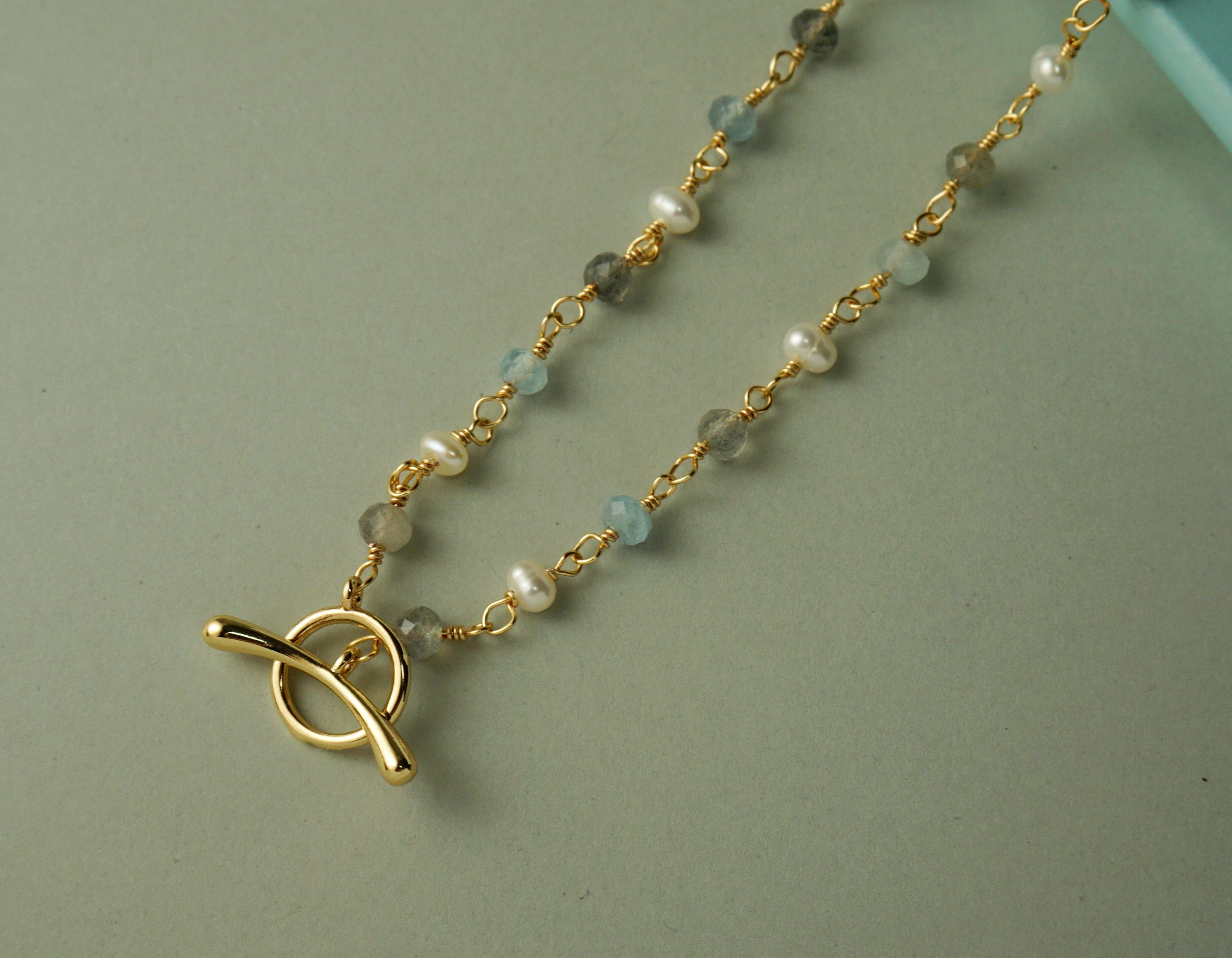 Collier Pureté du Lotus Éblouissant en Aigue-Marine & Labradorite