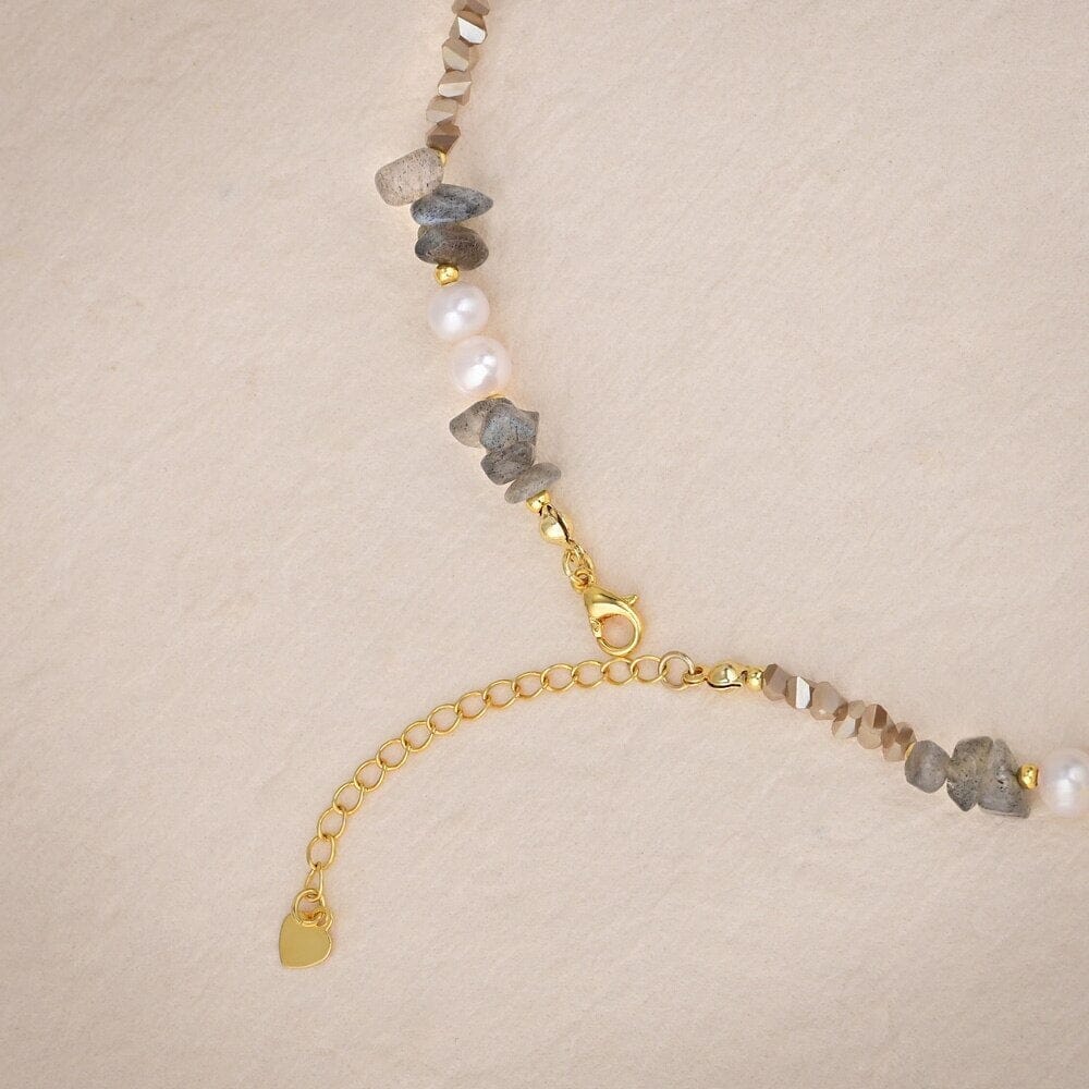 Collier Lucide Déesse en Perles & Labradorite