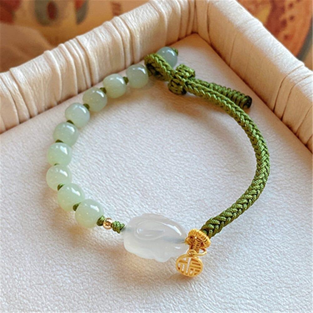 Bracelet Lapin Chance Abondante en Quartz Fraise et Jade Vert