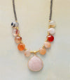 Collier Pendentif Fleur de Corail en Quartz Rose et Onyx