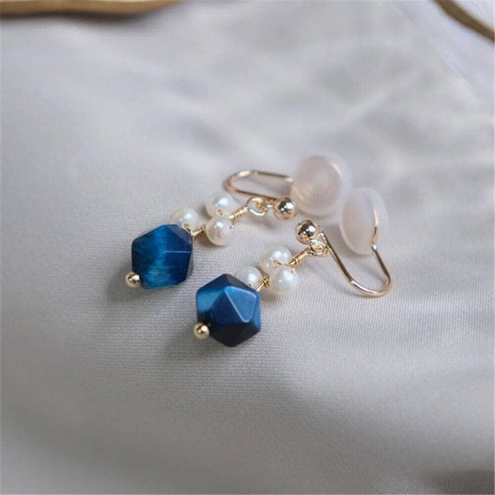 Boucles d'Oreilles Sagesse Océanique en Perles et Pierres Oeil de Tigre Bleue