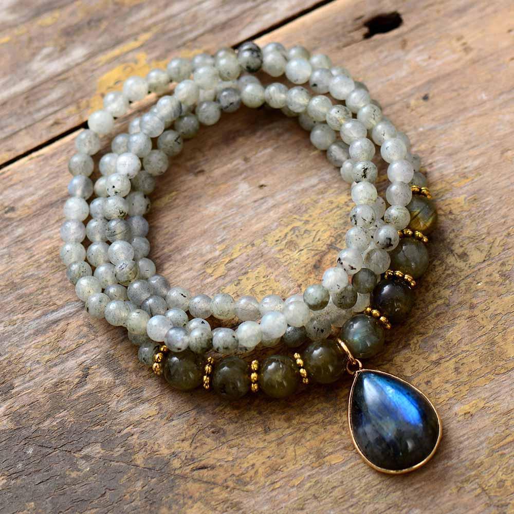 Collier Mala Exquise Iridescente en Labradorite