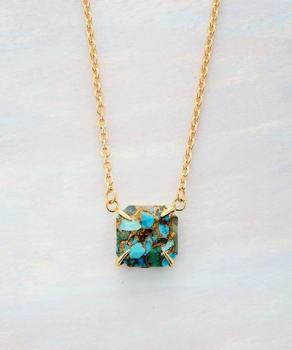 Collier Pendentif Divine Liberté en Turquoise