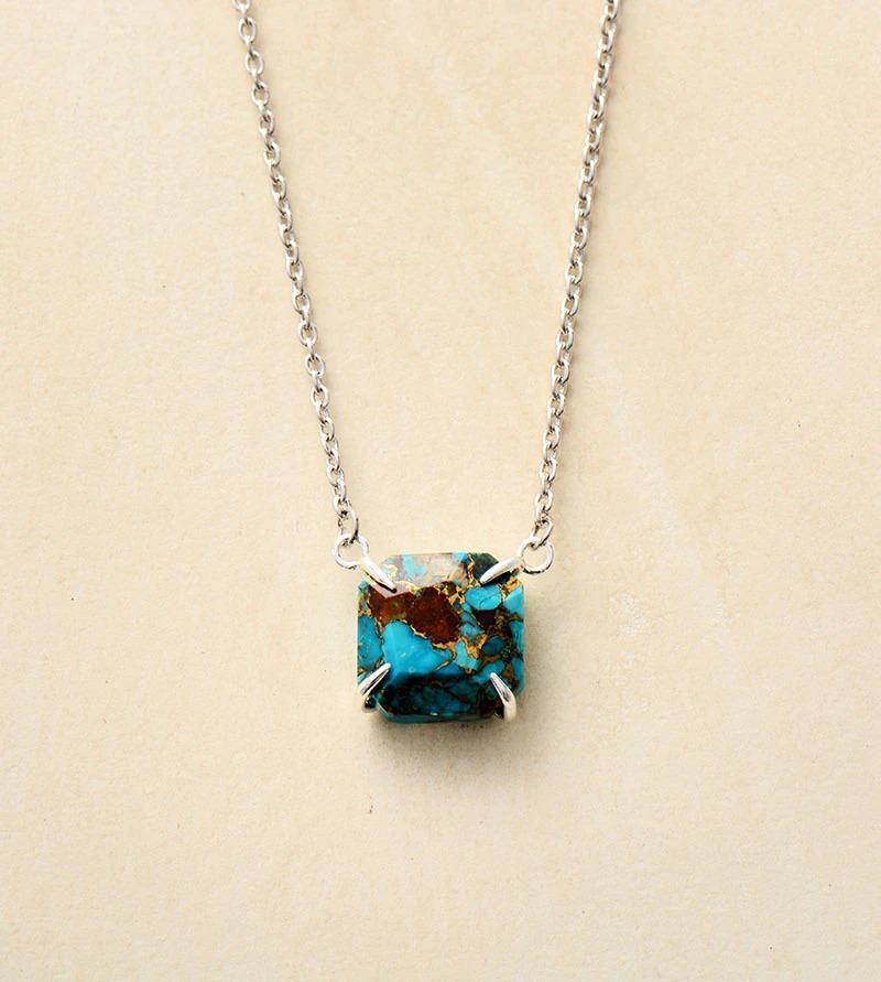 Collier Pendentif Divine Liberté en Turquoise