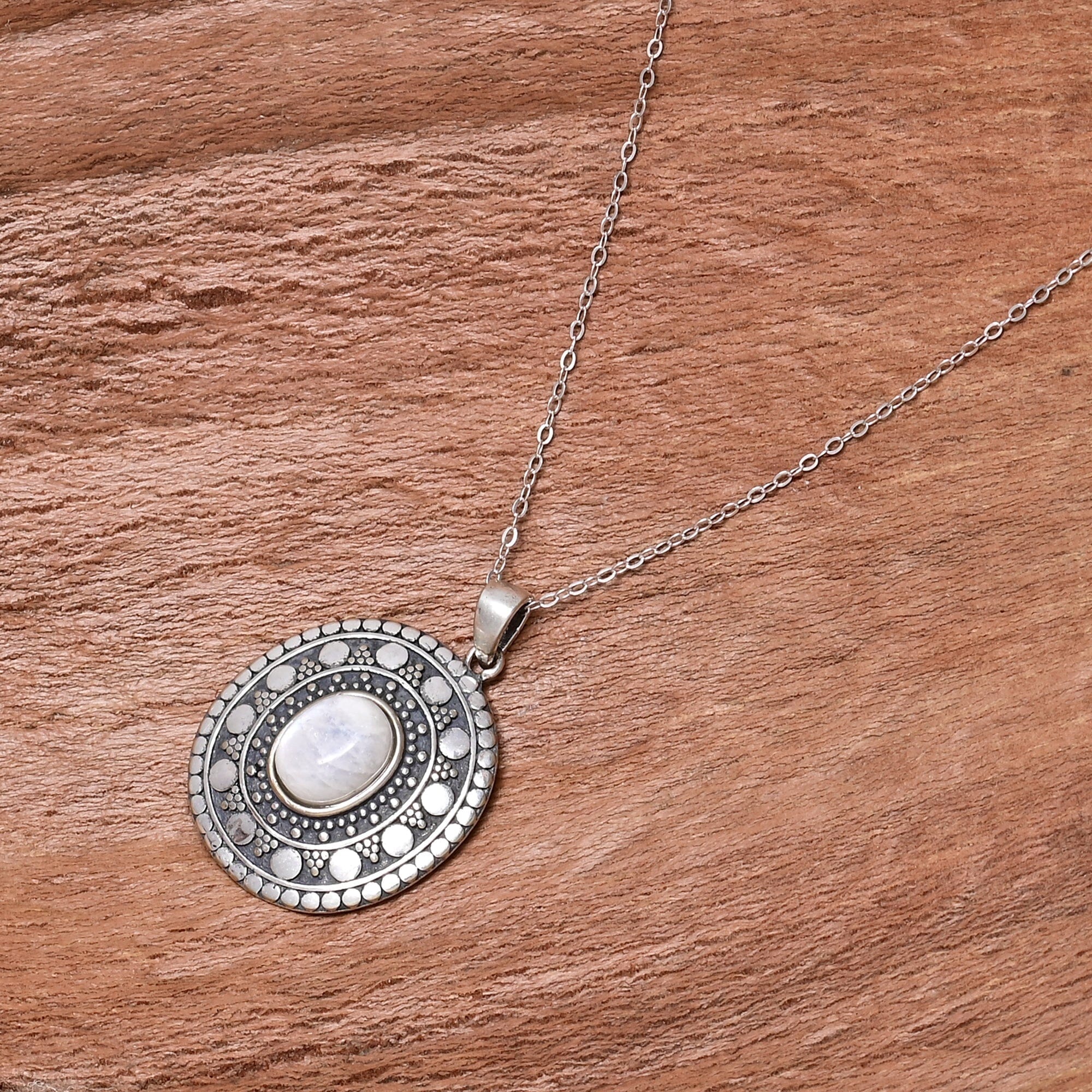 Yavanna - Magnifique Collier en Pierres de Lune Ovales